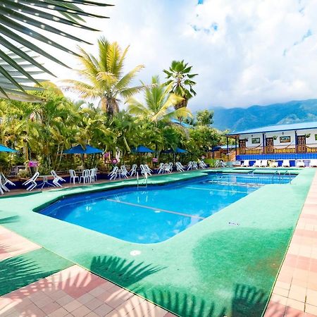 Ayenda 1132 Copiclub Otel Ibagué Dış mekan fotoğraf